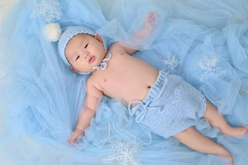 睢县宝宝多大能喝纯牛奶